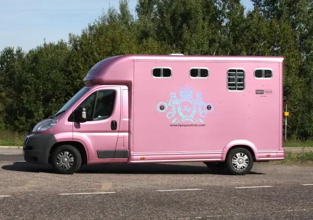 Katie Price - Pink Horsebox